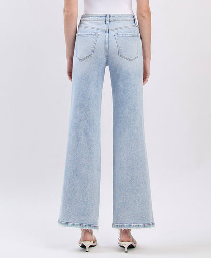 EVERDAY DISTRESSED WIDE JEANS