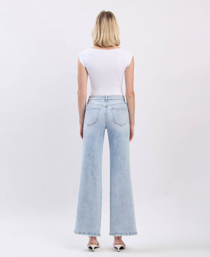 EVERDAY DISTRESSED WIDE JEANS